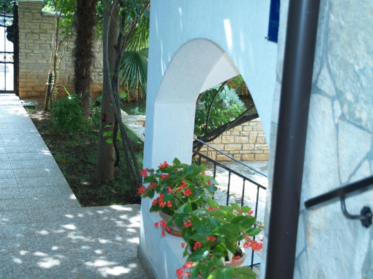 Apartments Frank Rovinj Exterior photo