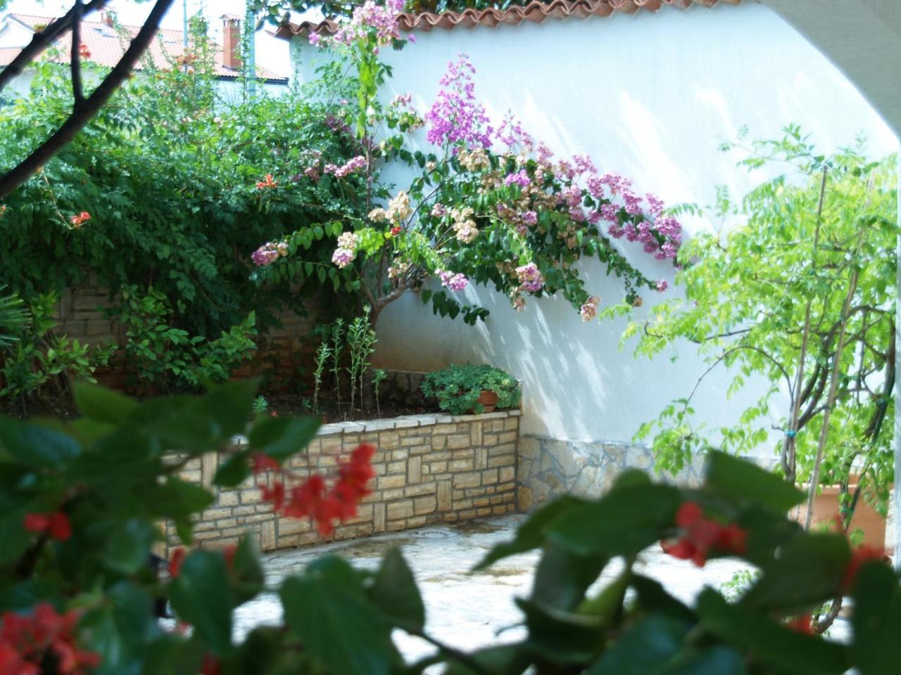 Apartments Frank Rovinj Exterior photo